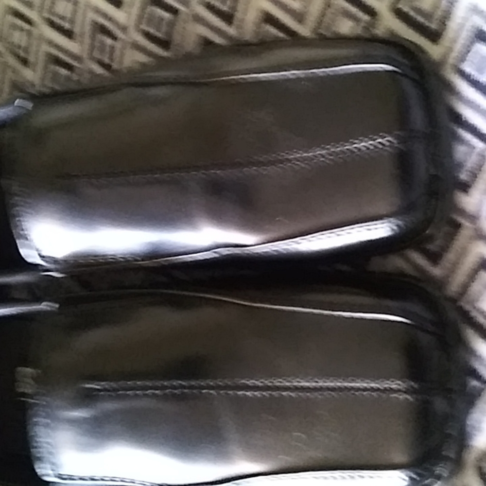 Shoes - Picture 4 of 5